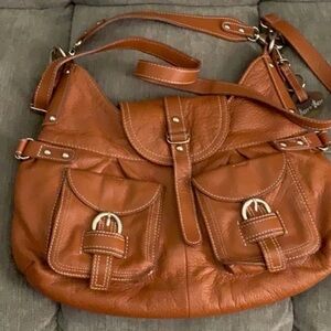 Elegant Tan Leather Shoulder Bag